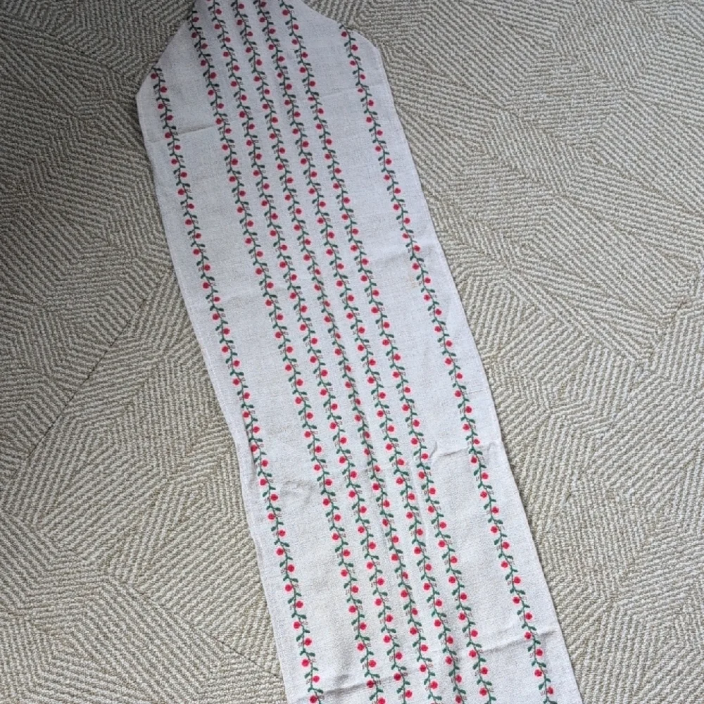 Farmhouse Scandinavian Table Runner Linen-Like Red Green Floral Vines Embroidery